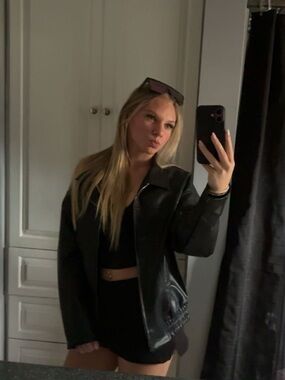 Meet your Posher, Jasmine